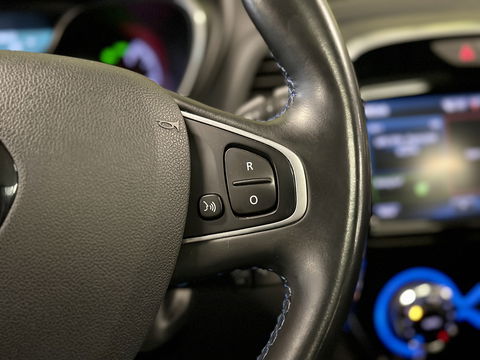 Renault Captur 1.3 TCe Intens | Panoramadak | Parkeersensoren | Cruise Control | Achteruitrijcamera | Bluetooth | Isofix | Airconditioning
