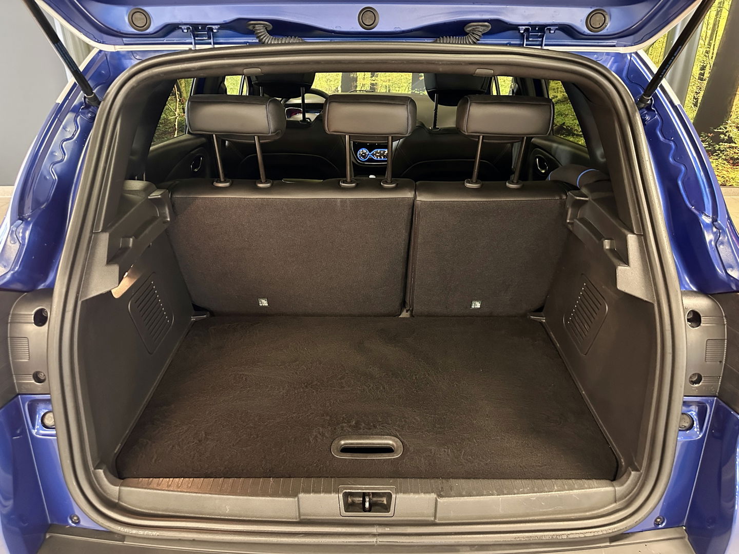Renault Captur 1.3 TCe Intens | Panoramadak | Parkeersensoren | Cruise Control | Achteruitrijcamera | Bluetooth | Isofix | Airconditioning