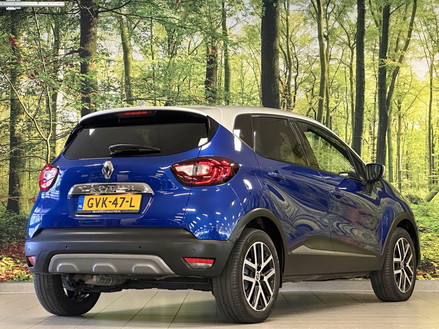 Renault Captur 1.3 TCe Intens | Panoramadak | Parkeersensoren | Cruise Control | Achteruitrijcamera | Bluetooth | Isofix | Airconditioning