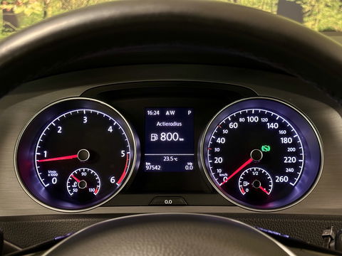 Volkswagen Golf 1.6 TDI Comfortline | Origineel Nederlands! | Cruise Control | Parkeersensoren | Bluetooth | Airconditioning | DAB | Navigatie | Centrale Deurvergrendeling