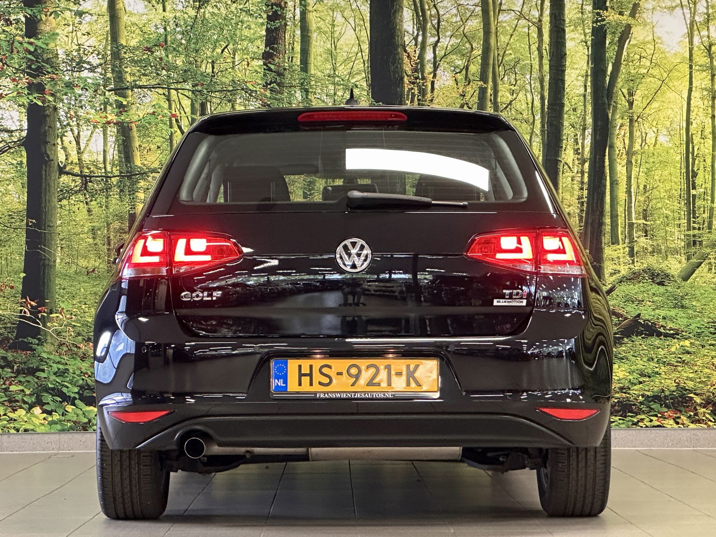 Volkswagen Golf 1.6 TDI Comfortline | Origineel Nederlands! | Cruise Control | Parkeersensoren | Bluetooth | Airconditioning | DAB | Navigatie | Centrale Deurvergrendeling