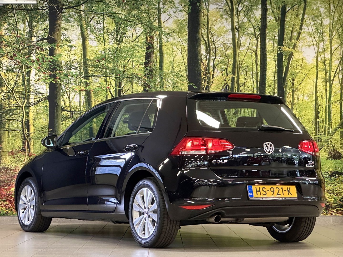 Volkswagen Golf 1.6 TDI Comfortline | Origineel Nederlands! | Cruise Control | Parkeersensoren | Bluetooth | Airconditioning | DAB | Navigatie | Centrale Deurvergrendeling