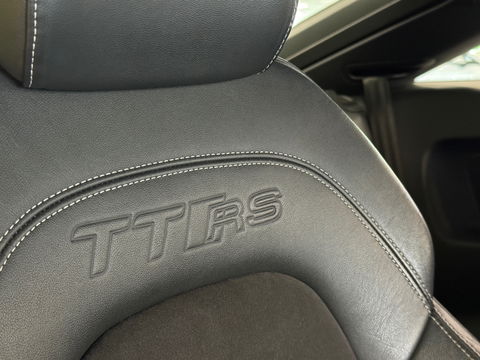 Audi TT 2.5 T TT RS Plus Pro Line | 360 PK! | RS Seats | 20" Licht Metaal | BOSE | Cruise Control | Rijmodus Regeling | Climate Control | Navigatie |
