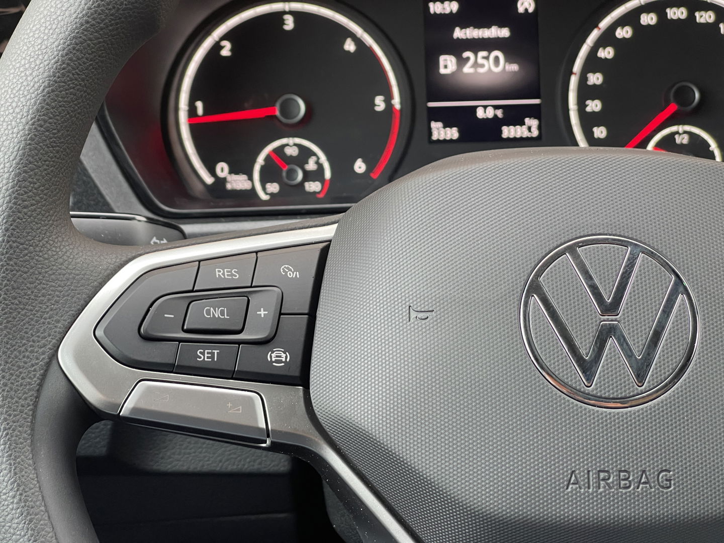 Volkswagen Caddy Cargo 2.0 TDI Comfort | Eibach Verlaagd | Apple Carplay | Cruise Control |Parkeersensoren Achter | Bluetooth | Stop&GO | Trekhaak | 19'' Lichtmetaal |