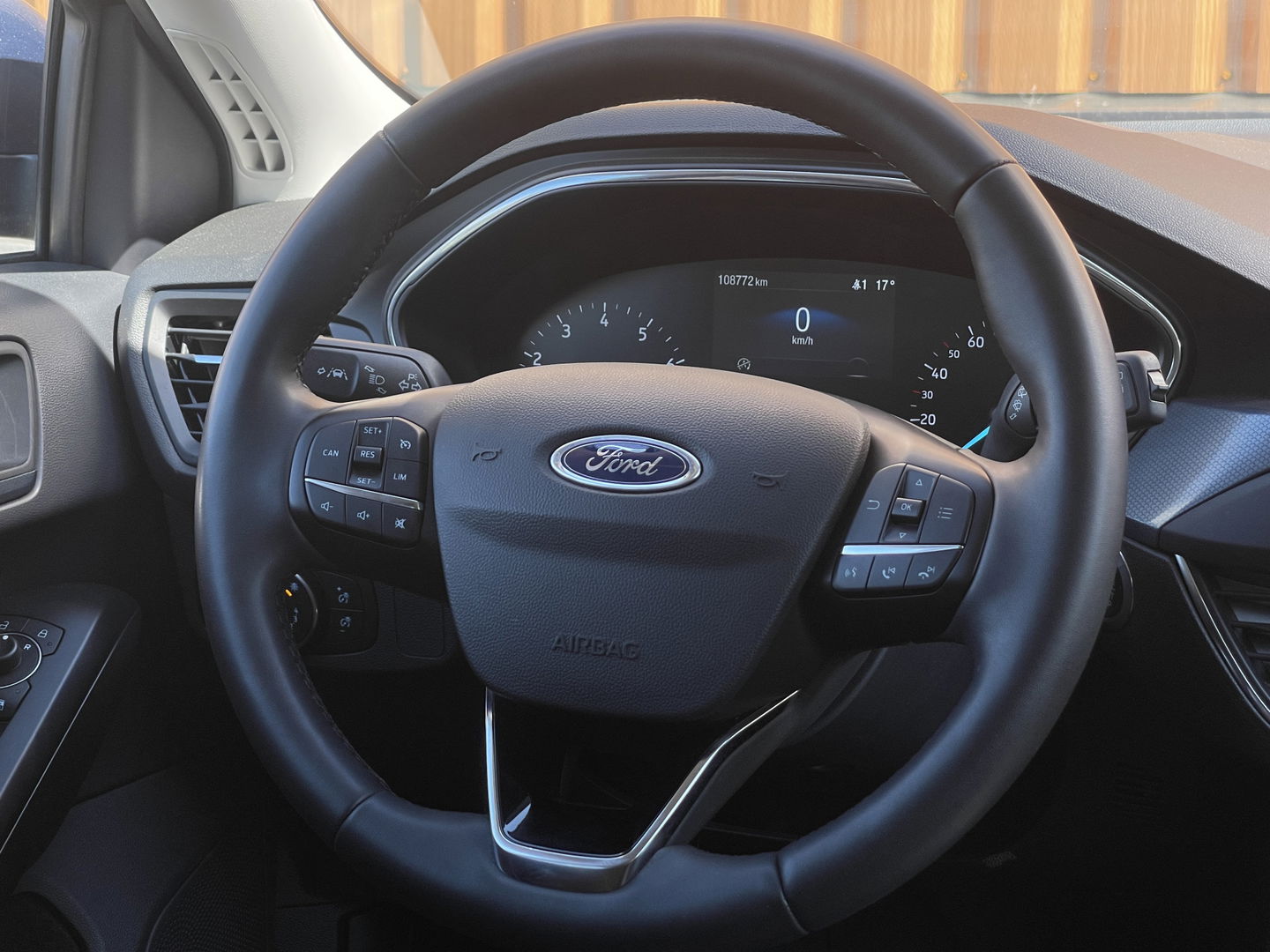 Ford Focus 1.0 EcoBoost Active Titanium X Business | Cruise Control | Achteruitrijcamera | Keyless Go/Entry | Parkeersensoren | Apple Carplay/Android Auto | DAB | Stuurverwarming | Stoelverwarming |