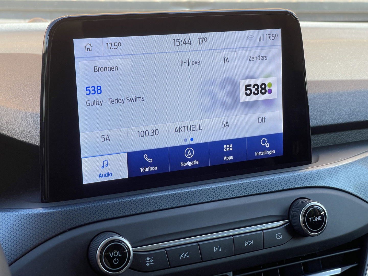 Ford Focus 1.0 EcoBoost Active Titanium X Business | Cruise Control | Achteruitrijcamera | Keyless Go/Entry | Parkeersensoren | Apple Carplay/Android Auto | DAB | Stuurverwarming | Stoelverwarming |