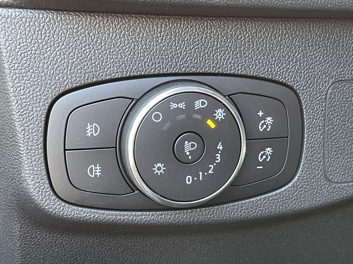 Ford Focus 1.0 EcoBoost Active Titanium X Business | Cruise Control | Achteruitrijcamera | Keyless Go/Entry | Parkeersensoren | Apple Carplay/Android Auto | DAB | Stuurverwarming | Stoelverwarming |