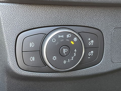 Ford Focus 1.0 EcoBoost Active Titanium X Business | Cruise Control | Achteruitrijcamera | Keyless Go/Entry | Parkeersensoren | Apple Carplay/Android Auto | DAB | Stuurverwarming | Stoelverwarming |