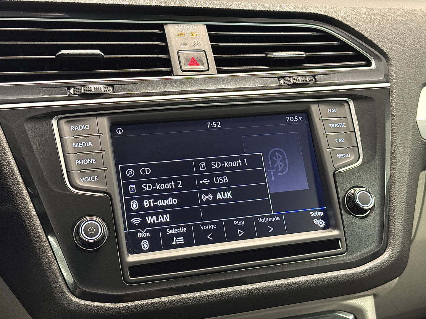 Volkswagen Tiguan 1.4 TSI ACT Comfortline Business | Adaptive Cruise Control | Parkeersensoren | Elektrische Achterklep | Lane Assist | DAB | Bluetooth | Stop&Go |