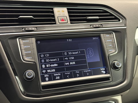 Volkswagen Tiguan 1.4 TSI ACT Comfortline Business | Adaptive Cruise Control | Parkeersensoren | Elektrische Achterklep | Lane Assist | DAB | Bluetooth | Stop&Go |