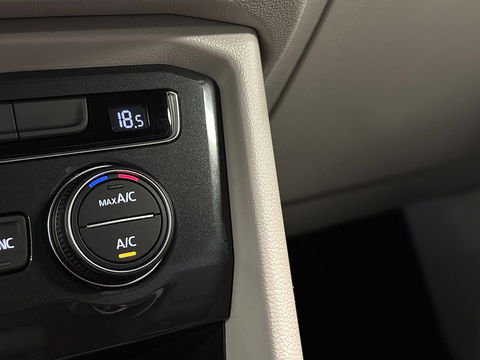 Volkswagen Tiguan 1.4 TSI ACT Comfortline Business | Adaptive Cruise Control | Parkeersensoren | Elektrische Achterklep | Lane Assist | DAB | Bluetooth | Stop&Go |