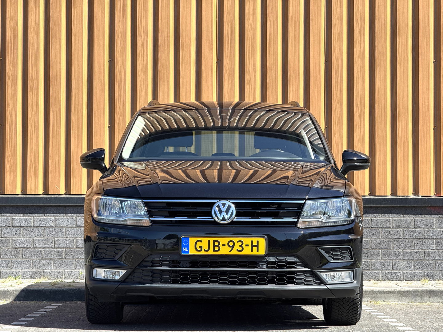 Volkswagen Tiguan 1.4 TSI ACT Comfortline Business | Adaptive Cruise Control | Parkeersensoren | Elektrische Achterklep | Lane Assist | DAB | Bluetooth | Stop&Go |