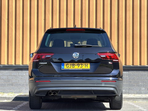 Volkswagen Tiguan 1.4 TSI ACT Comfortline Business | Adaptive Cruise Control | Parkeersensoren | Elektrische Achterklep | Lane Assist | DAB | Bluetooth | Stop&Go |
