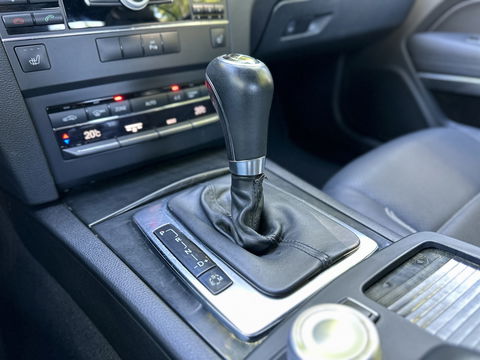 Mercedes-Benz E-Klasse Coupé 250 CGI Elegance | Parkeersensoren | Cruise Control | Stoelverwarming | 18" Lichtmetaal | Afn. Trekhaak | Elektrische Stoelen | Navigatie | Airconditioning |