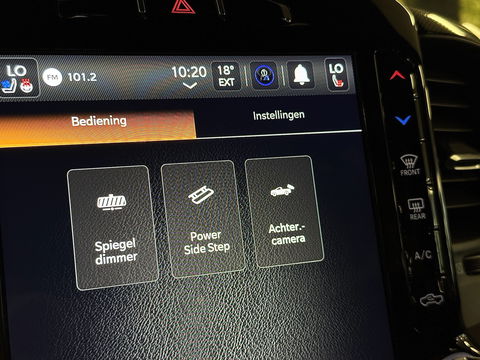 Dodge Ram 1500 5.7 V8 4x4 Crew Cab Laramie | Panoramadak | Apple Carplay | Android Auto | Side Step | 22" Lichtmetaal | Harman & Kardon | Trekhaak 3500 KG | Bullbar | Stoelverwarming / Ventilatie |