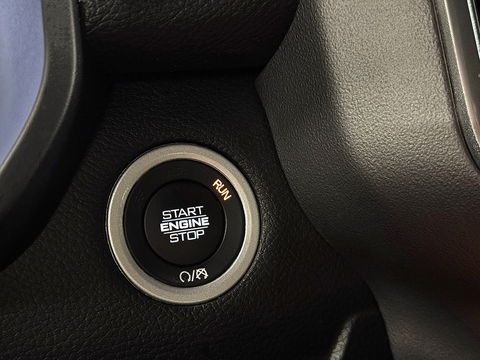 Dodge Ram 1500 5.7 V8 4x4 Crew Cab Laramie | Panoramadak | Apple Carplay | Android Auto | Side Step | 22" Lichtmetaal | Harman & Kardon | Trekhaak 3500 KG | Bullbar | Stoelverwarming / Ventilatie |