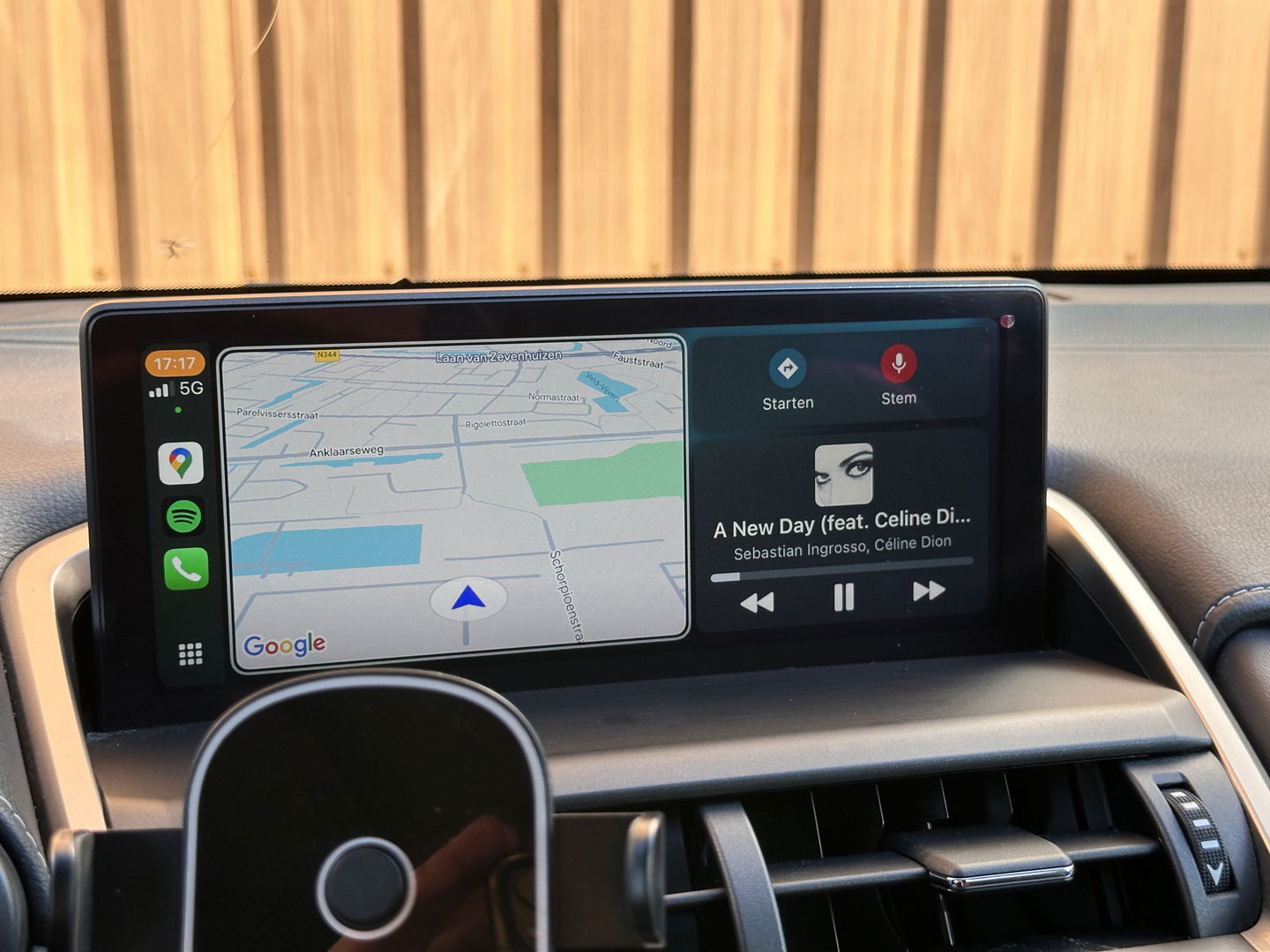 Lexus NX 300h AWD Luxury Line | Schuif/Kanteldak | Cruise Control | Achteruitrijcamera | Keyless Go/Entry | Apple Carplay/Android Auto | Parkeersensoren | DAB | Bluetooth | Stoelverwarming |