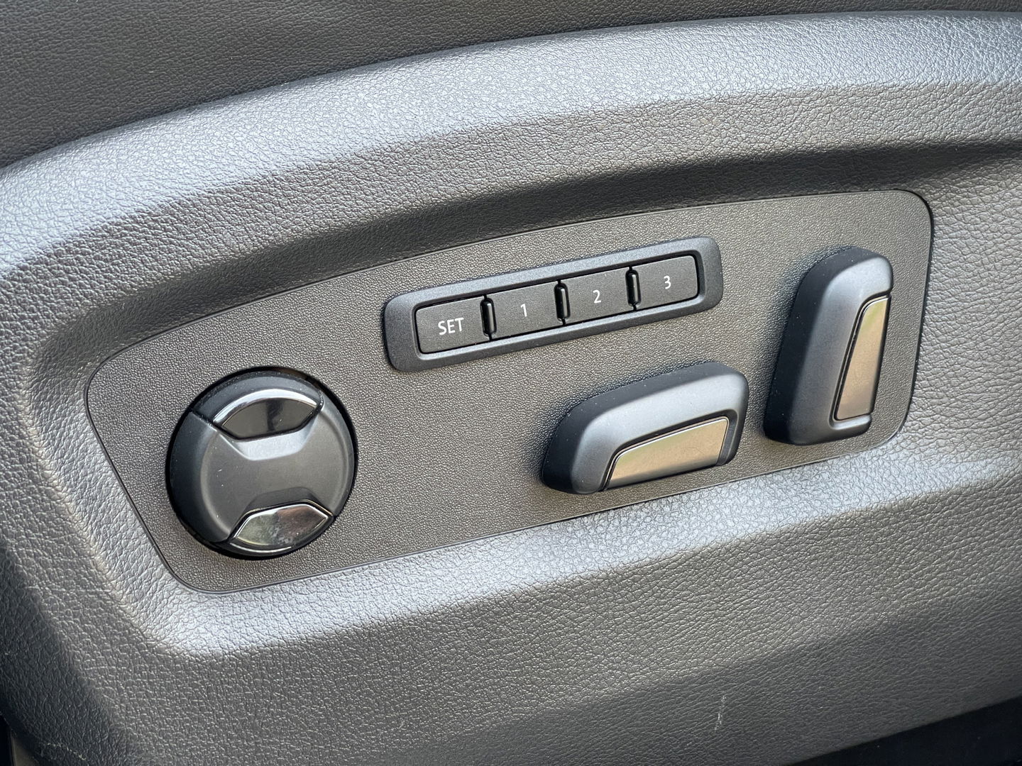 Volkswagen Transporter Multivan 2.0 TDI L1H1 4Motion Highline | 7 Persoons | Elektrische Schuifdeuren | Achteruitrijcamera | Adaptieve Cruise Control | Dodehoek Detector | Dynaudio | Apple Carplay/Android Auto | Stoelverwarming |