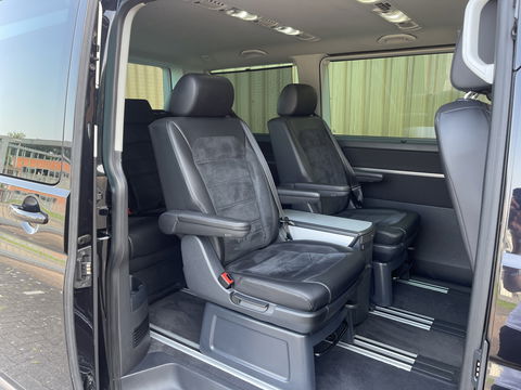 Volkswagen Transporter Multivan 2.0 TDI L1H1 4Motion Highline | 7 Persoons | Elektrische Schuifdeuren | Achteruitrijcamera | Adaptieve Cruise Control | Dodehoek Detector | Dynaudio | Apple Carplay/Android Auto | Stoelverwarming |