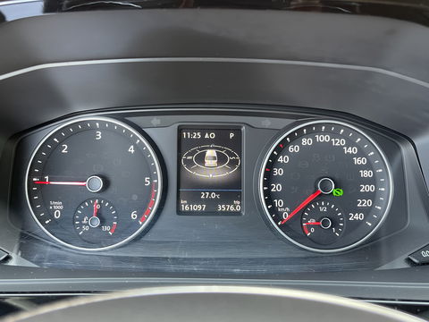 Volkswagen Transporter Multivan 2.0 TDI L1H1 4Motion Highline | 7 Persoons | Elektrische Schuifdeuren | Achteruitrijcamera | Adaptieve Cruise Control | Dodehoek Detector | Dynaudio | Apple Carplay/Android Auto | Stoelverwarming |