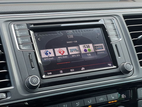 Volkswagen Transporter Multivan 2.0 TDI L1H1 4Motion Highline | 7 Persoons | Elektrische Schuifdeuren | Achteruitrijcamera | Adaptieve Cruise Control | Dodehoek Detector | Dynaudio | Apple Carplay/Android Auto | Stoelverwarming |