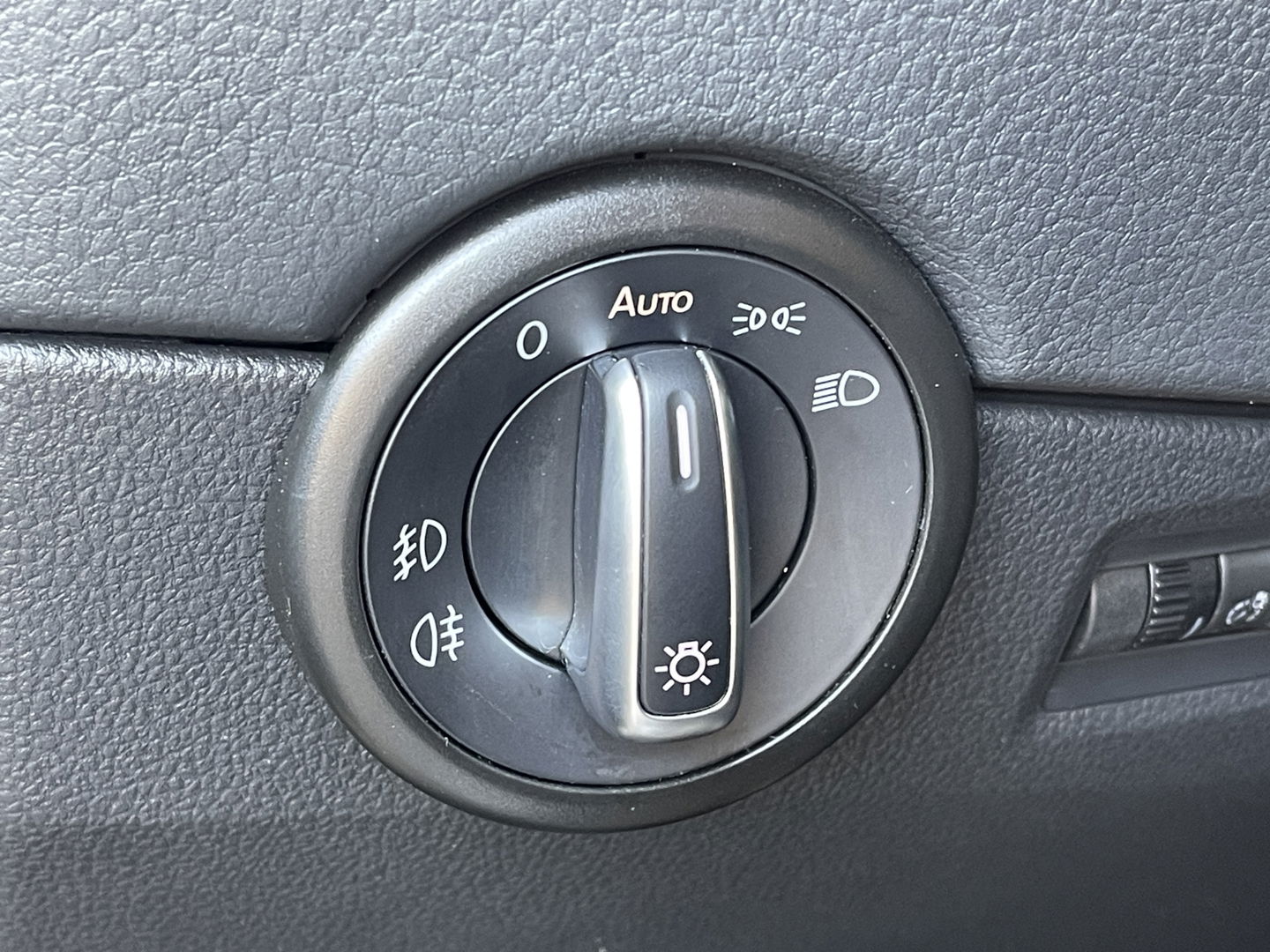 Volkswagen Transporter Multivan 2.0 TDI L1H1 4Motion Highline | 7 Persoons | Elektrische Schuifdeuren | Achteruitrijcamera | Adaptieve Cruise Control | Dodehoek Detector | Dynaudio | Apple Carplay/Android Auto | Stoelverwarming |