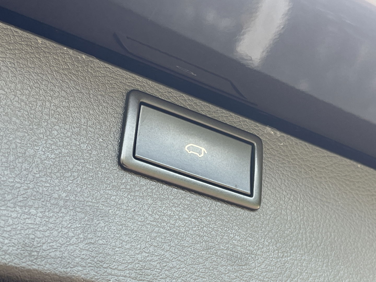 Volkswagen Transporter Multivan 2.0 TDI L1H1 4Motion Highline | 7 Persoons | Elektrische Schuifdeuren | Achteruitrijcamera | Adaptieve Cruise Control | Dodehoek Detector | Dynaudio | Apple Carplay/Android Auto | Stoelverwarming |