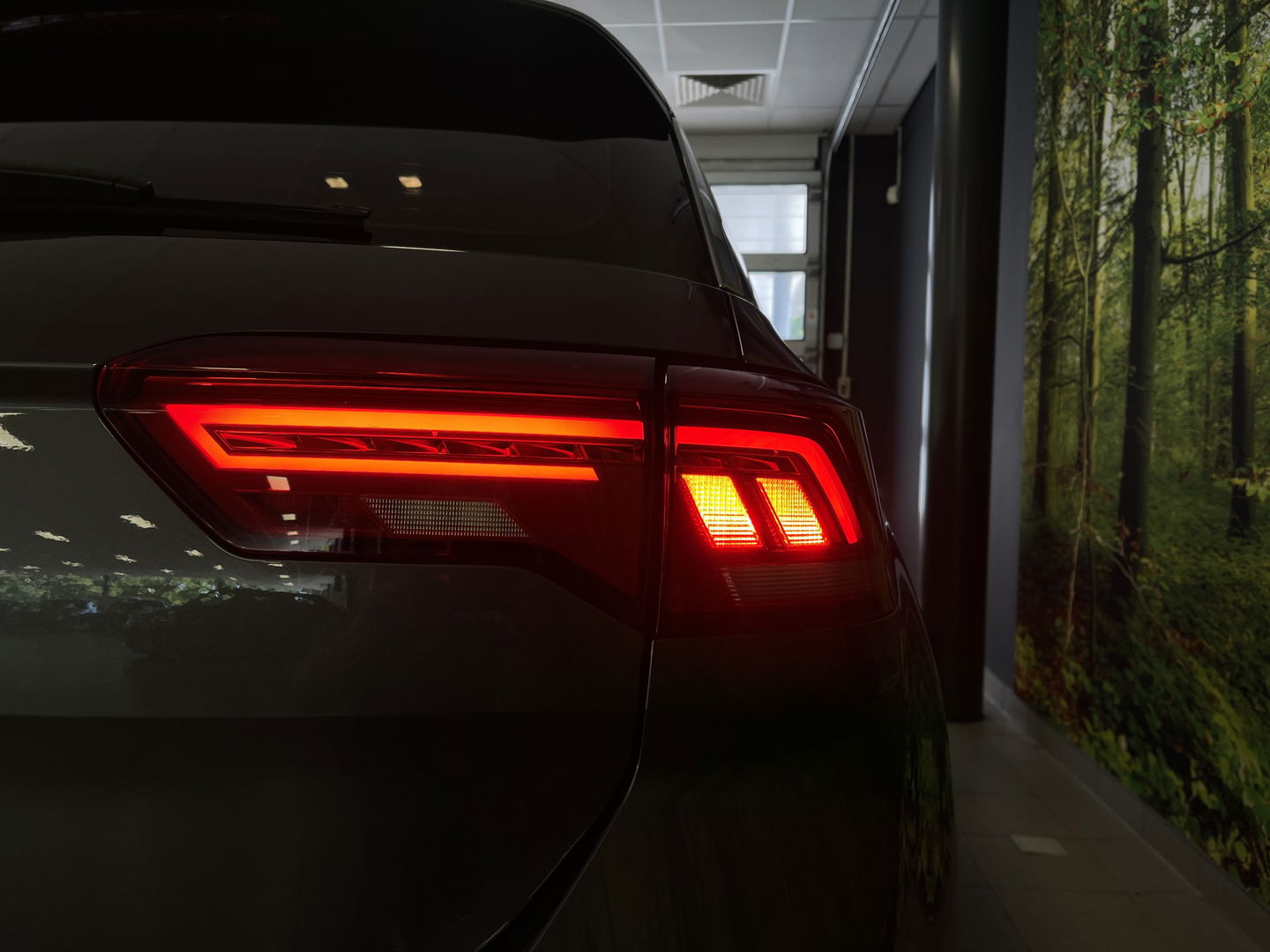 Volkswagen T-Roc 1.0 TSI Style | Trekhaak | Adaptieve Cruise Control | Parkeersensoren | Apple Carplay/Android Auto | Lane Assist | Navigatie | DAB | Airconditioning |