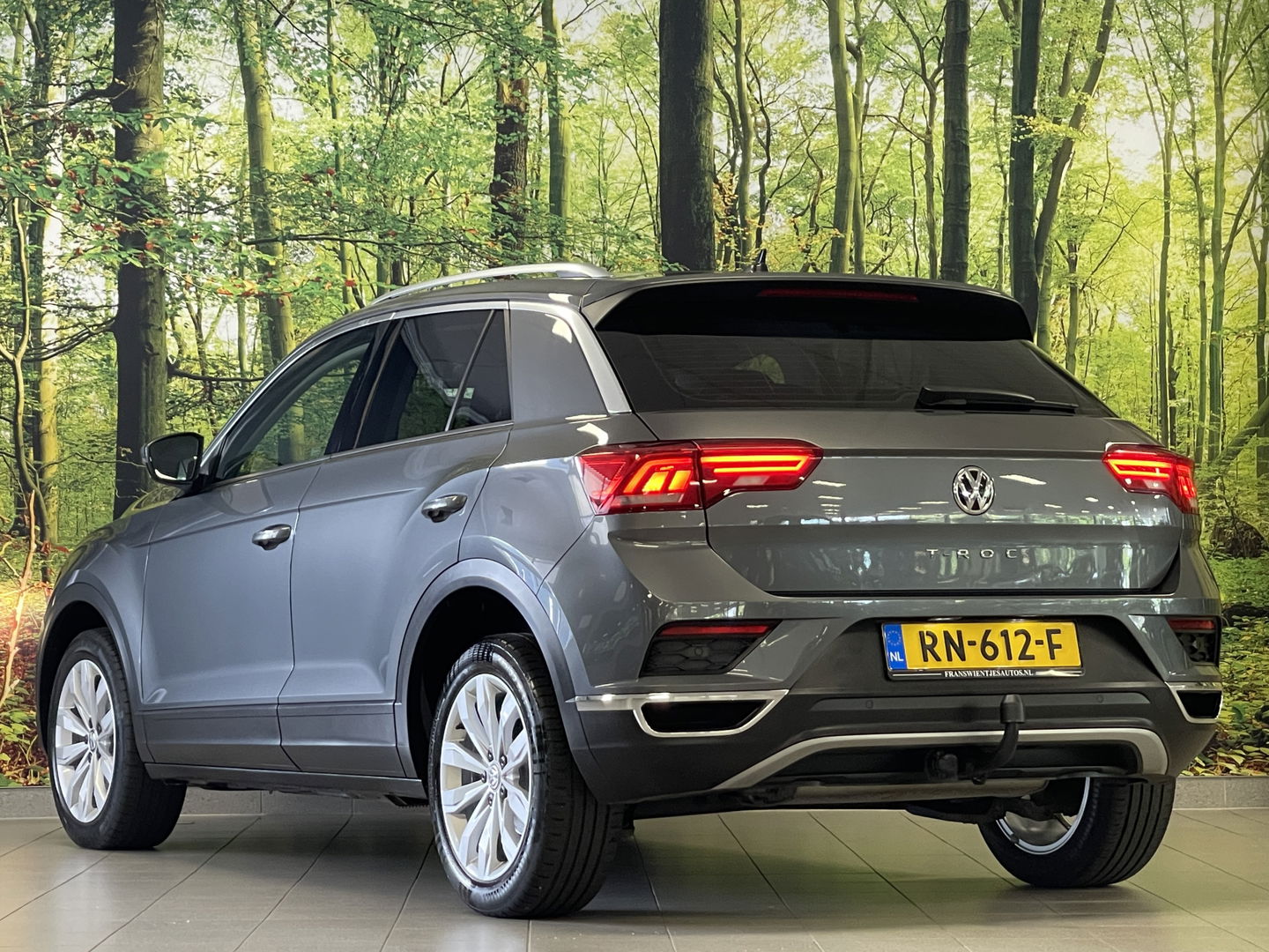 Volkswagen T-Roc 1.0 TSI Style | Trekhaak | Adaptieve Cruise Control | Parkeersensoren | Apple Carplay/Android Auto | Lane Assist | Navigatie | DAB | Airconditioning |