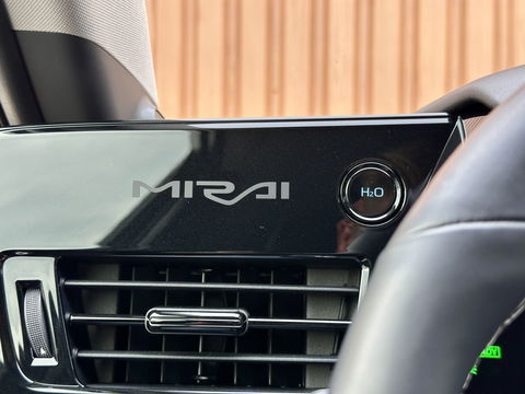 Toyota Mirai Prestige | 360° Camera | Cruise Control | Keyless Go/Entry | JBL | Stoelverwarming | Stoelventilatie | Dodehoek Detectie | Lane Assist | Apple Carplay / Android Auto |