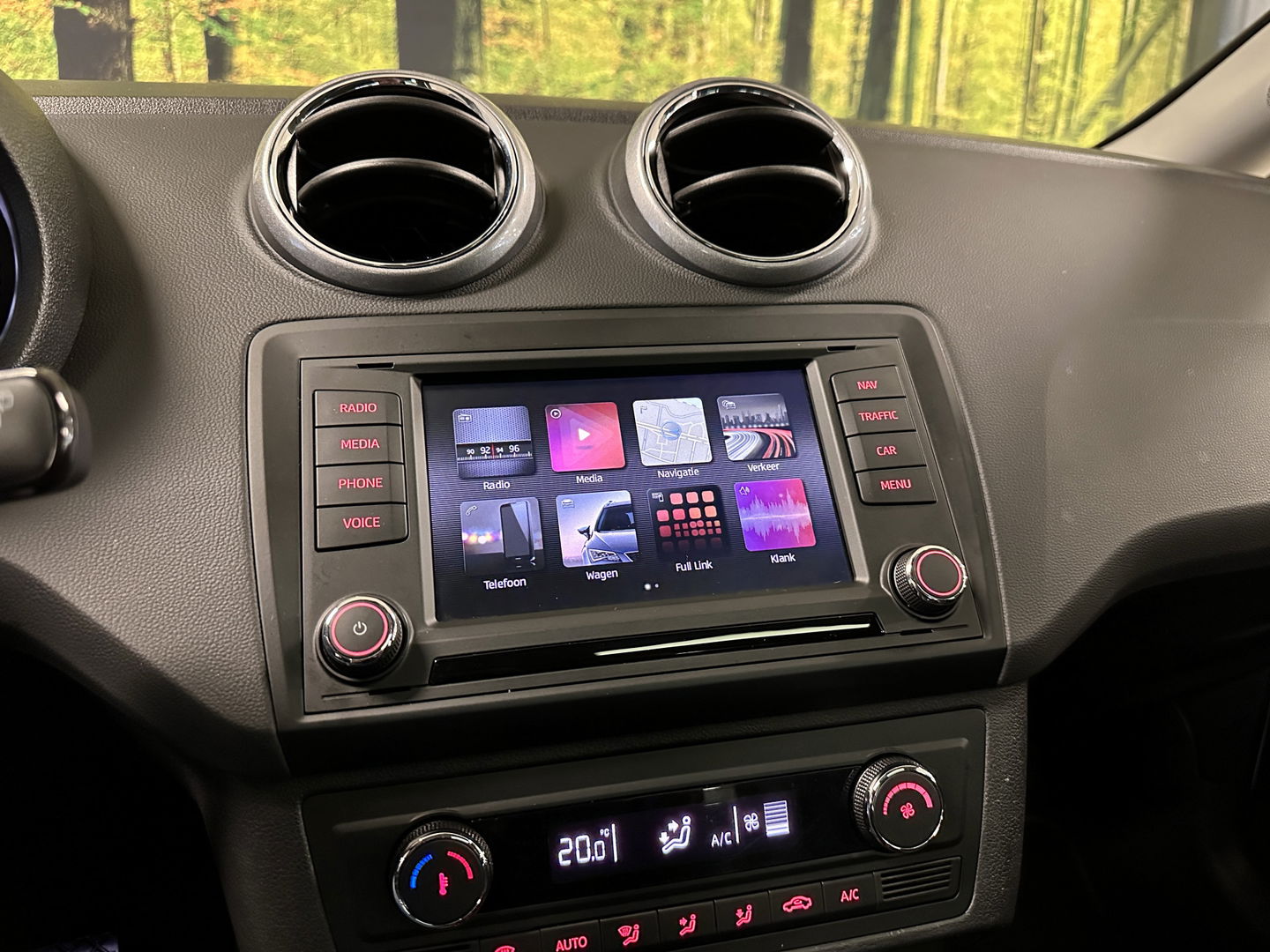 SEAT Ibiza 1.0 EcoTSI FR Connect | Automaat! | Parkeersensoren | Panoramadak | Achteruitrijcamera | Apple Carplay | Android Auto | Stoelverwarming