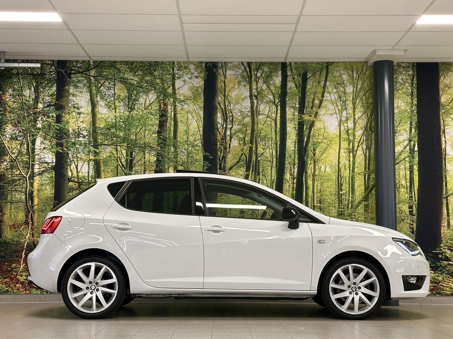 SEAT Ibiza 1.0 EcoTSI FR Connect | Automaat! | Parkeersensoren | Panoramadak | Achteruitrijcamera | Apple Carplay | Android Auto | Stoelverwarming
