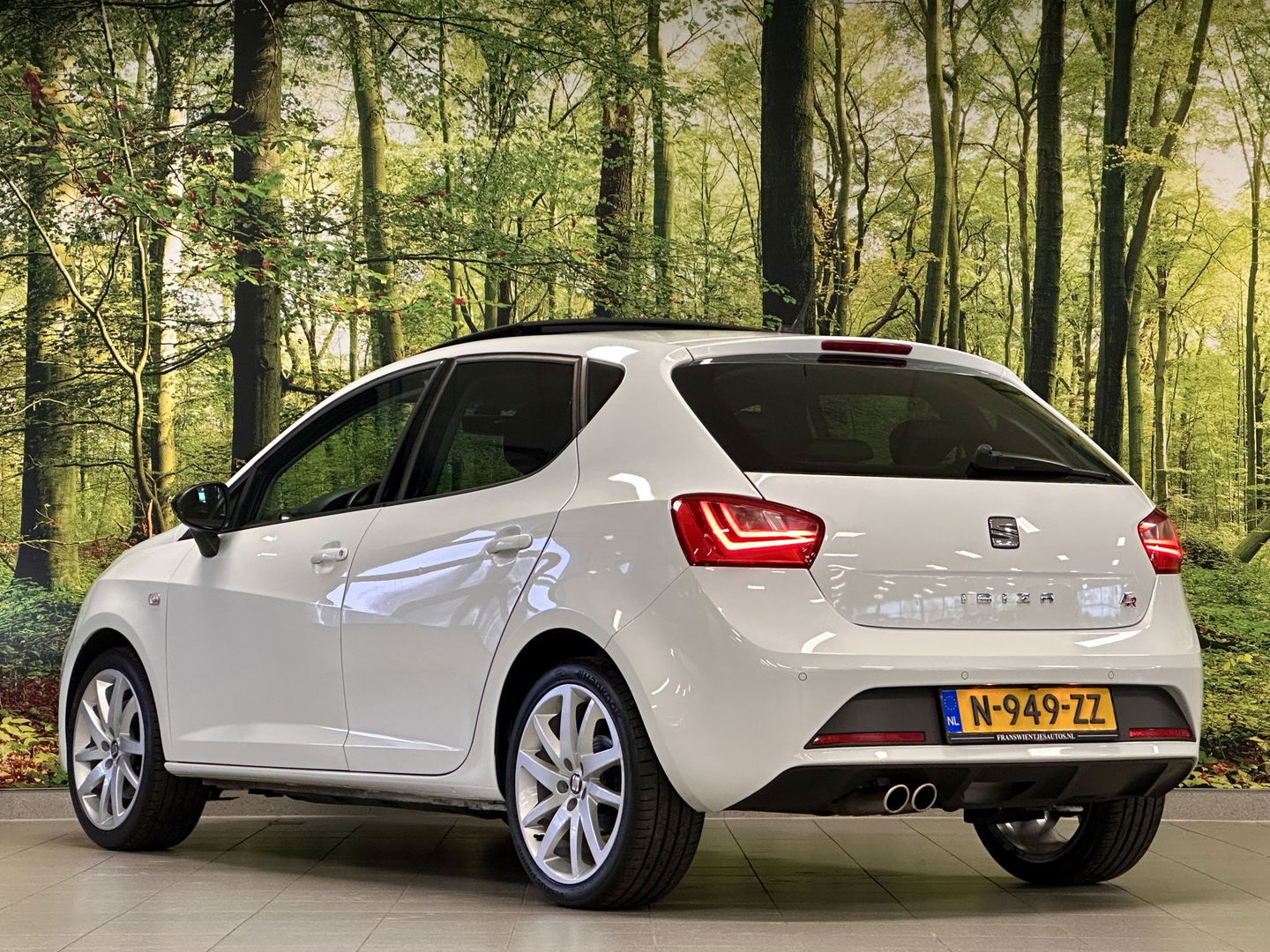 SEAT Ibiza 1.0 EcoTSI FR Connect | Automaat! | Parkeersensoren | Panoramadak | Achteruitrijcamera | Apple Carplay | Android Auto | Stoelverwarming