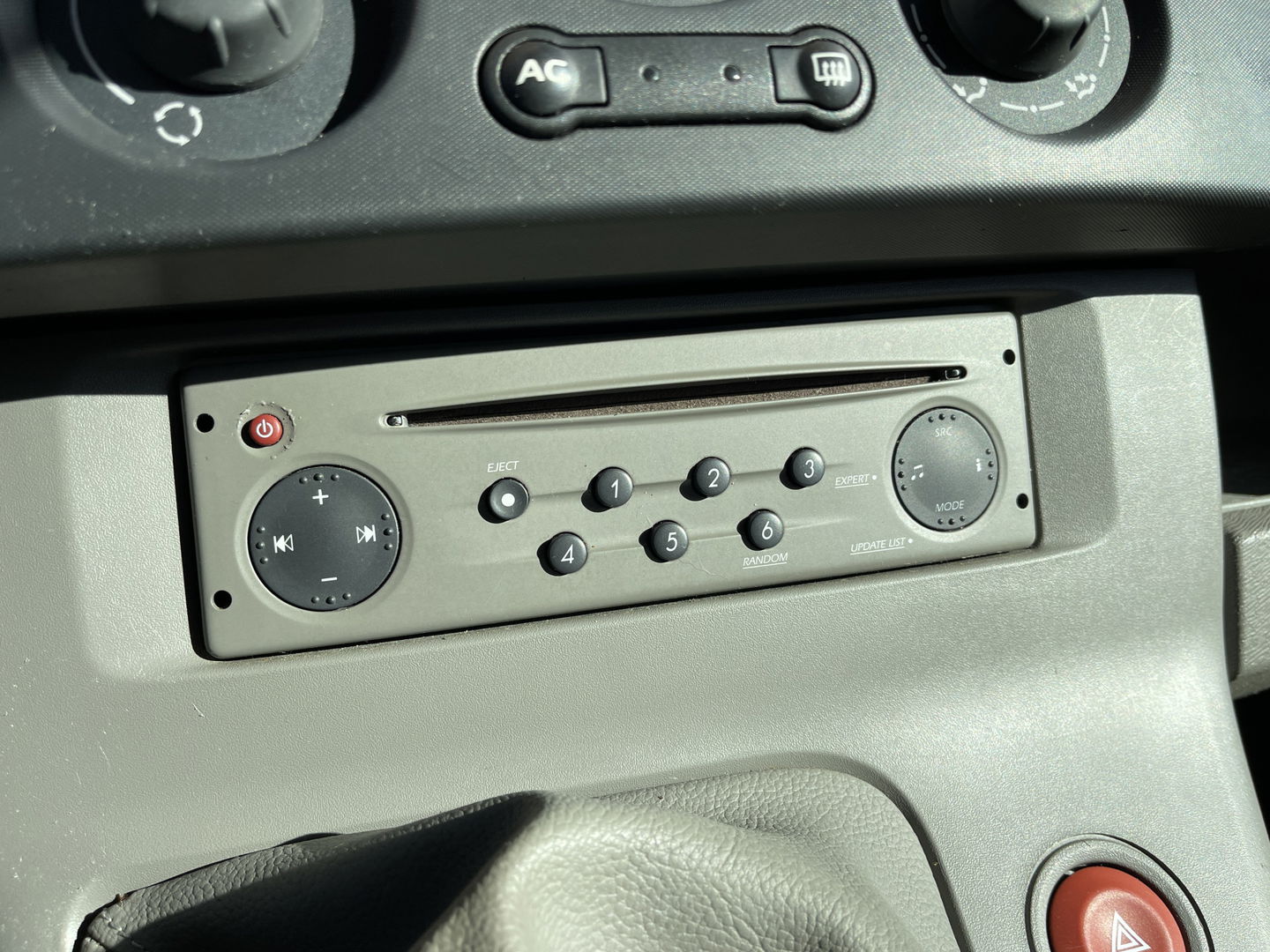 Renault Kangoo Family 1.5 dCi Expression | 2x Schuifdeuren | 5 Zitplaatsen | Airconditioning | Radio/Cd | Origineel Nederlands | Cruise Control | Trekhaak |