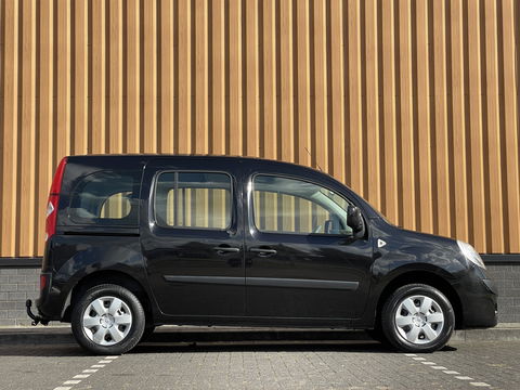 Renault Kangoo Family 1.5 dCi Expression | 2x Schuifdeuren | 5 Zitplaatsen | Airconditioning | Radio/Cd | Origineel Nederlands | Cruise Control | Trekhaak |