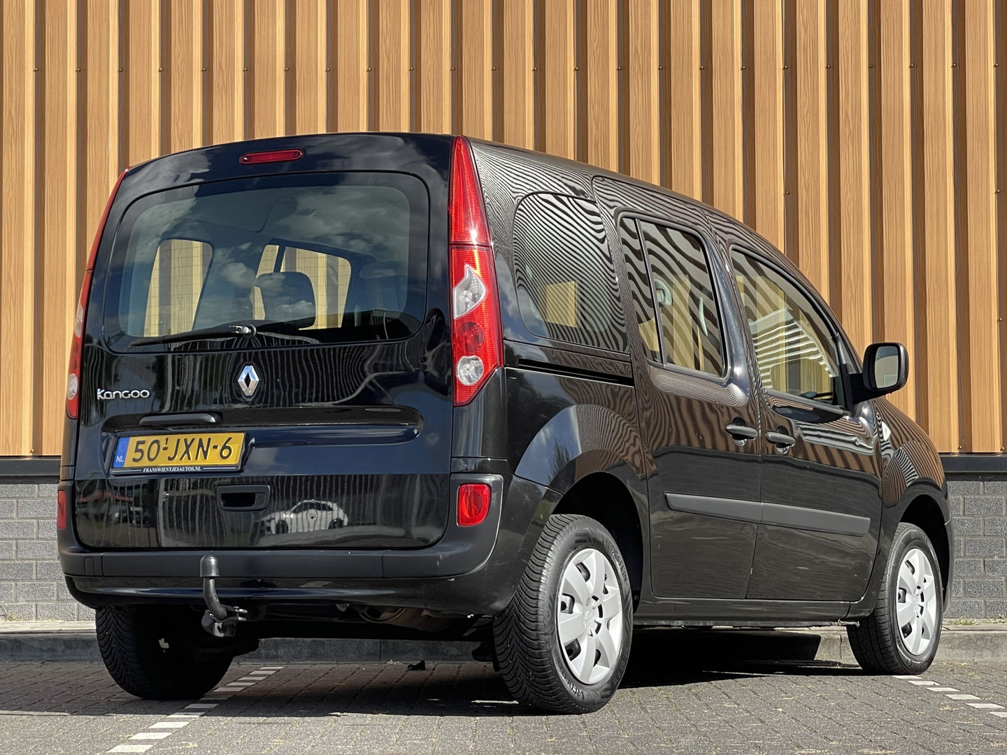 Renault Kangoo Family 1.5 dCi Expression | 2x Schuifdeuren | 5 Zitplaatsen | Airconditioning | Radio/Cd | Origineel Nederlands | Cruise Control | Trekhaak |