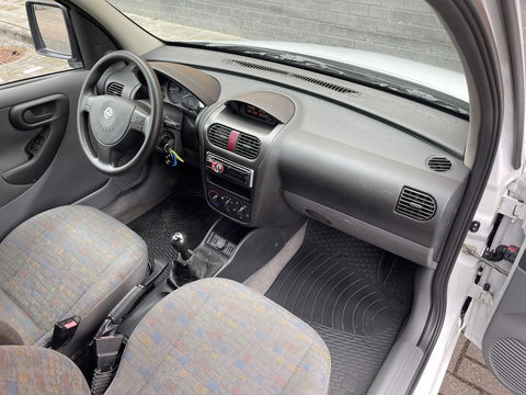 Opel Combo 1.7 DTI | EX BTW | Origineel Nederlands | Trekhaak | Radio / Cd |  Centrale Vergrendeling | Bluetooth |