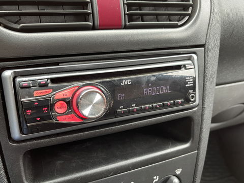 Opel Combo 1.7 DTI | EX BTW | Origineel Nederlands | Trekhaak | Radio / Cd |  Centrale Vergrendeling | Bluetooth |