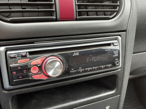 Opel Combo 1.7 DTI | EX BTW | Origineel Nederlands | Trekhaak | Radio / Cd |  Centrale Vergrendeling | Bluetooth |
