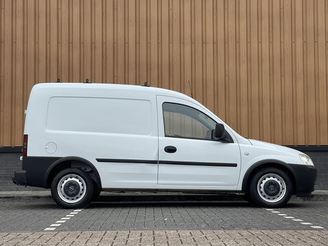 Opel Combo 1.7 DTI | EX BTW | Origineel Nederlands | Trekhaak | Radio / Cd |  Centrale Vergrendeling | Bluetooth |