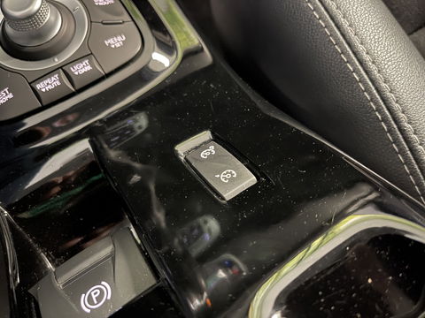 Renault Mégane 1.2 TCe Bose | Origineel Nederlands | Airconditioning | Lichtmetaal 17'' | Radio\Cd | Bose Audio | Bluetooth | Navigatie |