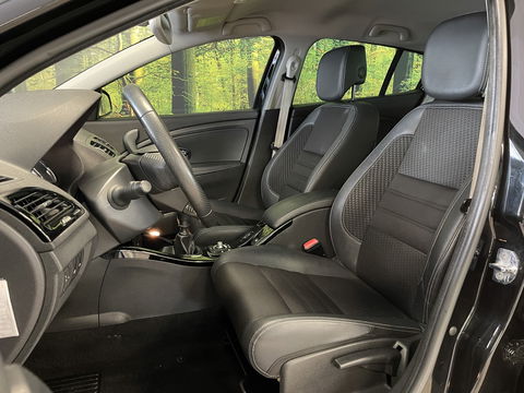 Renault Mégane 1.2 TCe Bose | Origineel Nederlands | Airconditioning | Lichtmetaal 17'' | Radio\Cd | Bose Audio | Bluetooth | Navigatie |