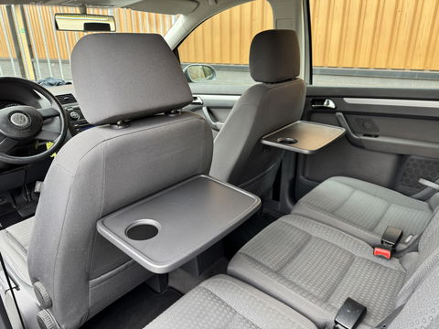 Volkswagen Touran 2.0-16V FSI Trendline | Trekhaak | Cruise Control | Parkeersensoren Achter | Airconditioning | Radio/CD-Speler | Isofix | Elektrische Ramen |