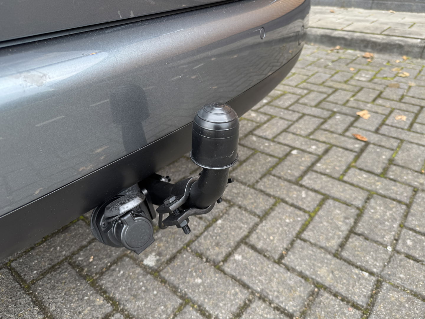 Volkswagen Touran 2.0-16V FSI Trendline | Trekhaak | Cruise Control | Parkeersensoren Achter | Airconditioning | Radio/CD-Speler | Isofix | Elektrische Ramen |