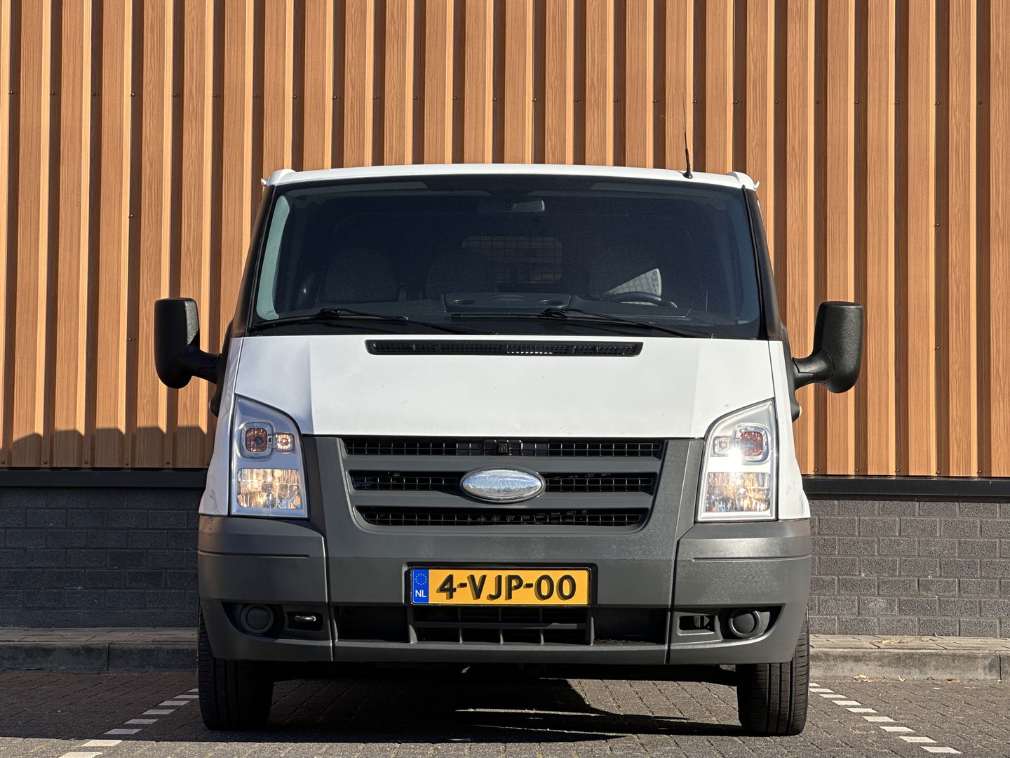 Ford Transit 260S 2.2 TDCI Economy Edition | APK 09-2026!! | Trekhaak | Radio CD-Speler | Centrale Deurvergrendeling | Elektrische Ramen Voor |