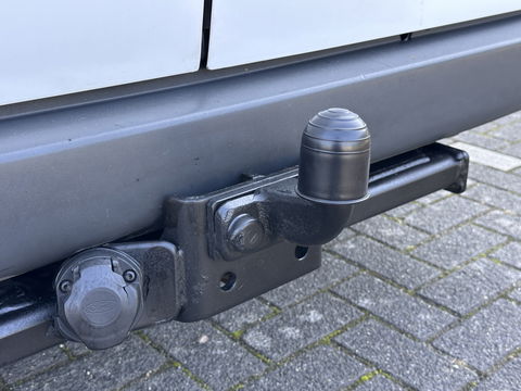 Ford Transit 260S 2.2 TDCI Economy Edition | APK 09-2026!! | Trekhaak | Radio CD-Speler | Centrale Deurvergrendeling | Elektrische Ramen Voor |