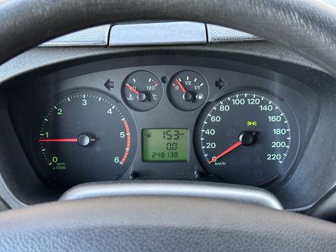 Ford Transit 260S 2.2 TDCI Economy Edition | APK 09-2026!! | Trekhaak | Radio CD-Speler | Centrale Deurvergrendeling | Elektrische Ramen Voor |