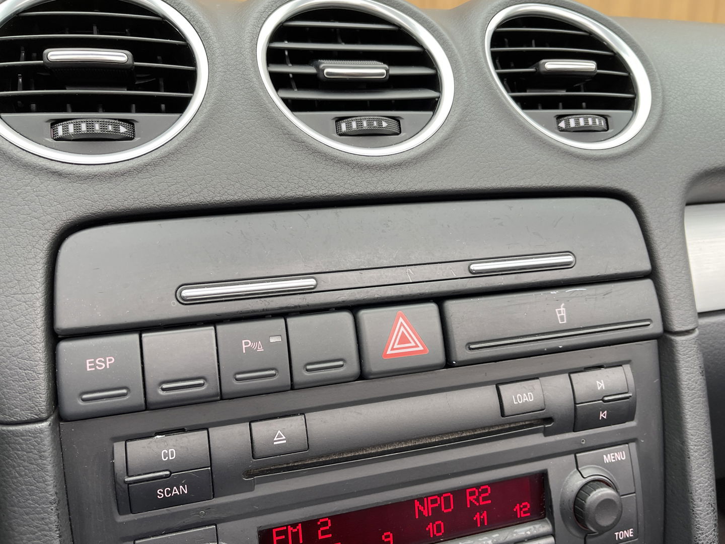 Audi A4 Cabriolet 3.0 V6 Exclusive | Cruise Control | Parkeersensoren | Airconditioning | Stoelverwarming | Elektrisch Bedienbare Voorstoelen |