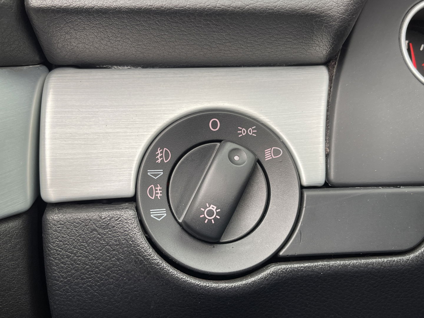 Audi A4 Cabriolet 3.0 V6 Exclusive | Cruise Control | Parkeersensoren | Airconditioning | Stoelverwarming | Elektrisch Bedienbare Voorstoelen |