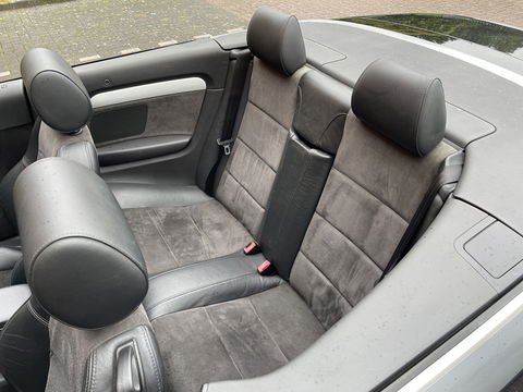 Audi A4 Cabriolet 3.0 V6 Exclusive | Cruise Control | Parkeersensoren | Airconditioning | Stoelverwarming | Elektrisch Bedienbare Voorstoelen |